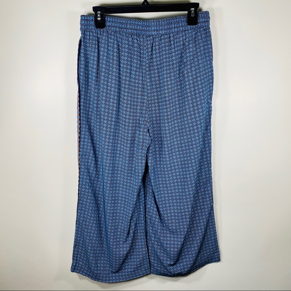 crown & ivy Geometric Pattern Palazzo Pants - Picture 2 of 8